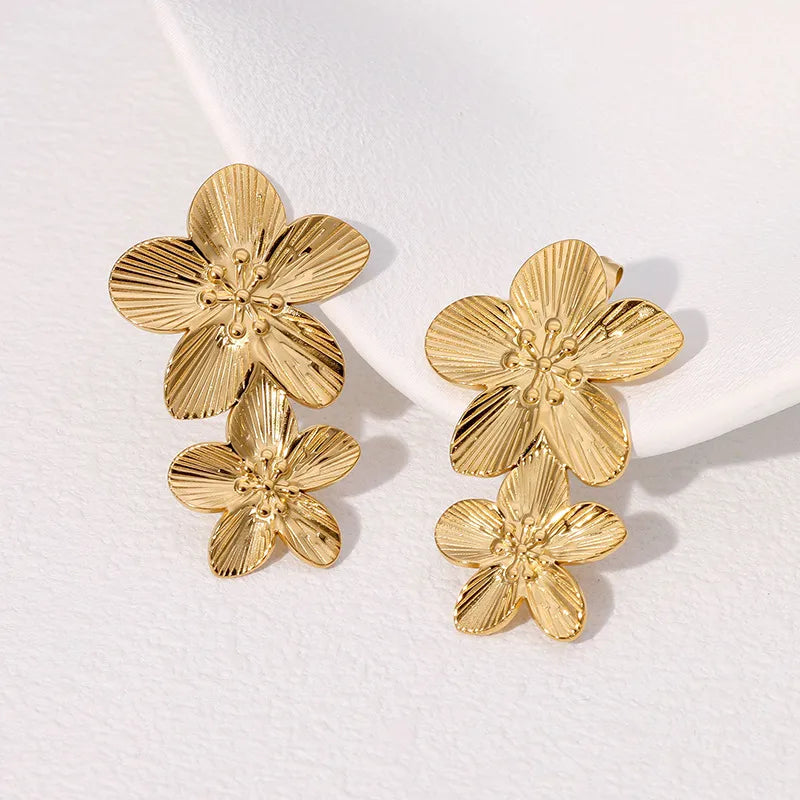 Elegant Gold Five-Leaf Flower Drop Earrings