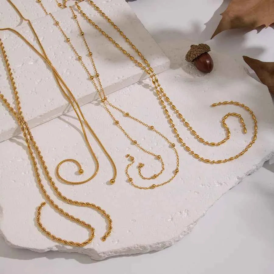 Minimalist Gold Tassel Chain Necklace