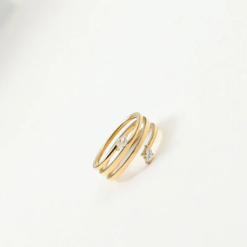 18K Gold Spiral Titanium Ring with Zirconia Stones