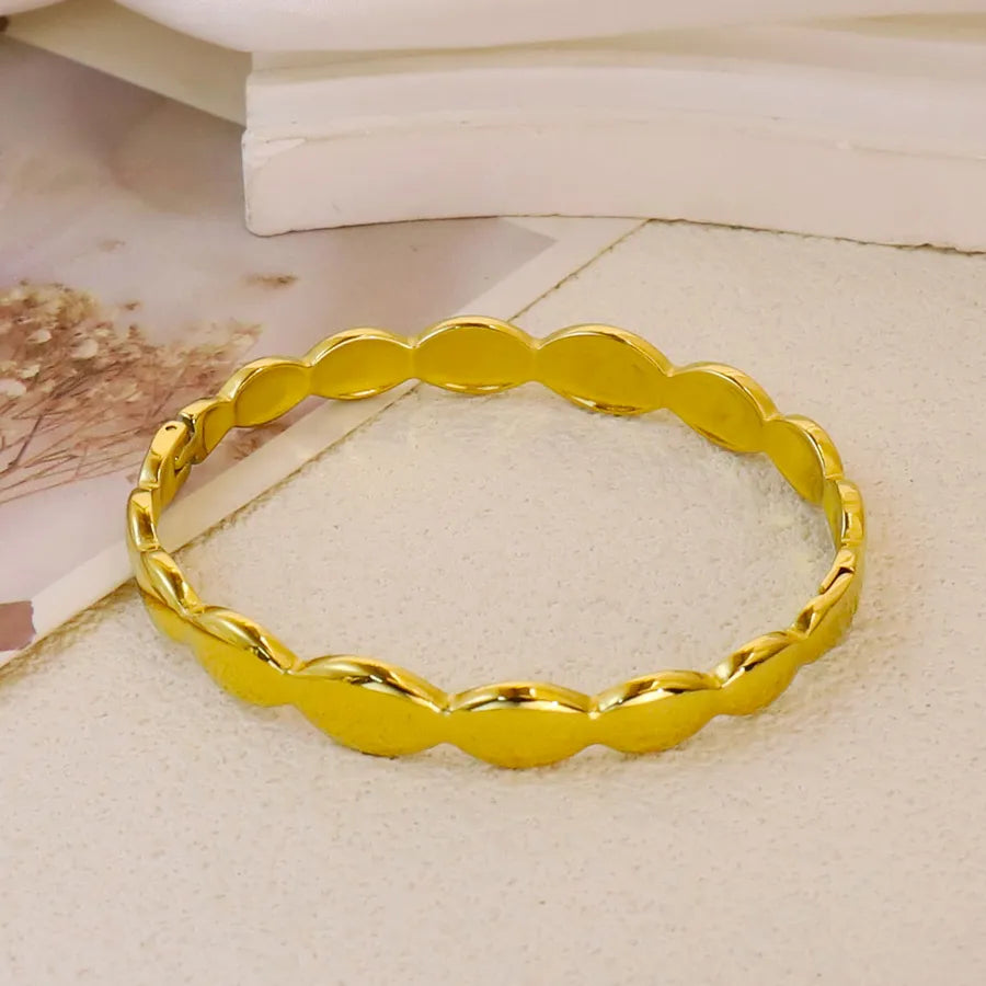 18K Gold Plated Zircon Hollow Stainless Steel Bracelet Average Size Gold Style 45