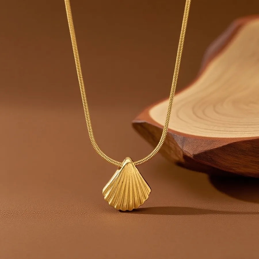 Gold Heart Shell Pendant Necklace X06067-Shell-Necklace- Gold