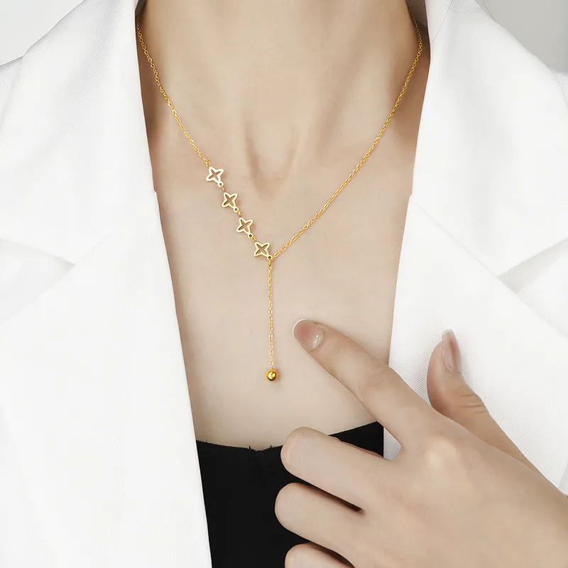 18K Gold Hollow Star Necklace for Women