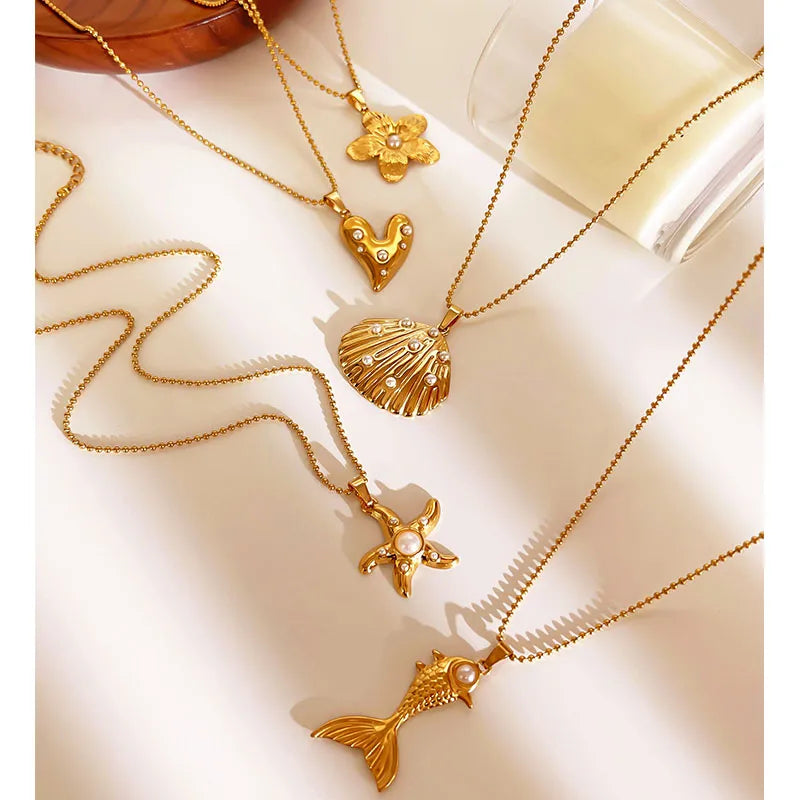18K Gold Ocean Heart Flower Pendant Necklace