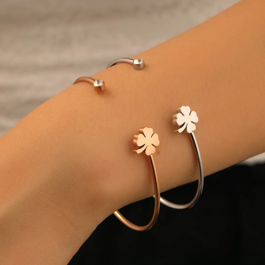 18K Gold Plated Heart & Flower Stainless Bracelet