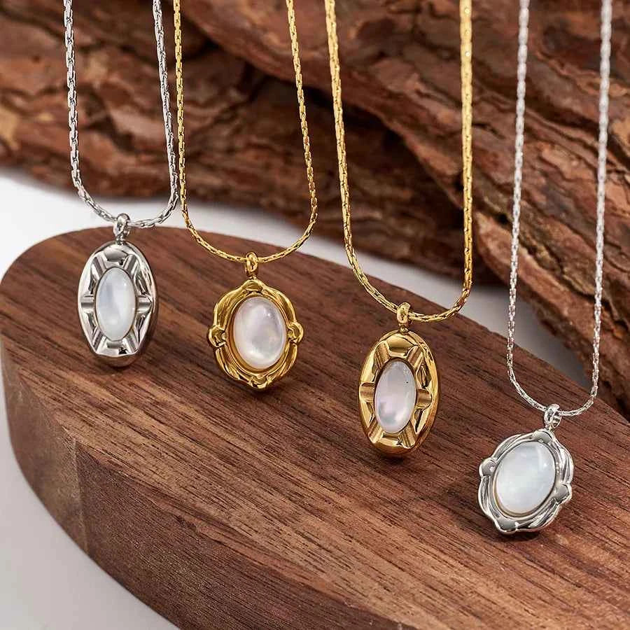 18K Gold Plated Oval Shell Pendant Necklace