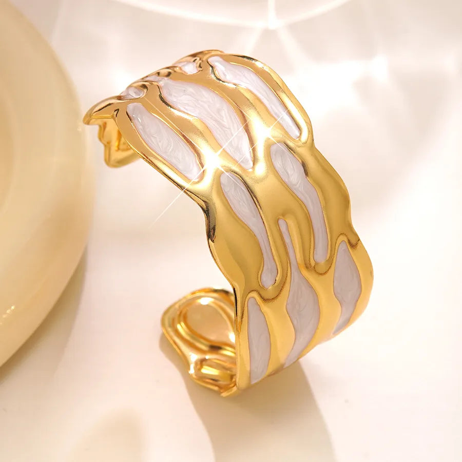 Romantic Gold Open Hand Bracelet for Women Average Size Gold FYD6206SZ-white
