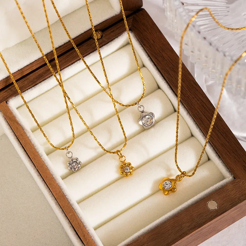 18K Gold Pentagram Necklace – Stainless Steel