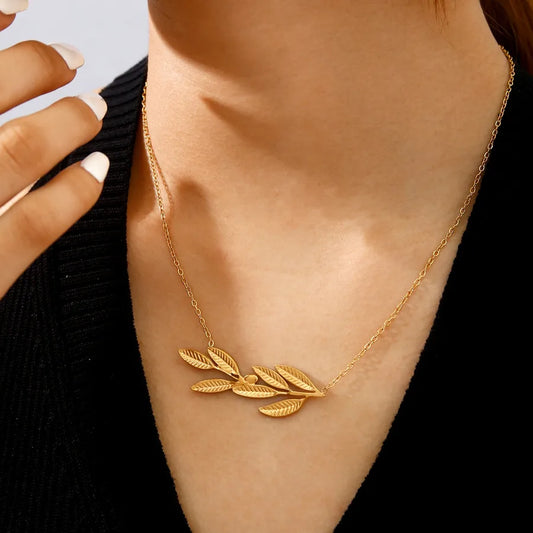 18K Gold Leaf Pendant Necklace for Women
