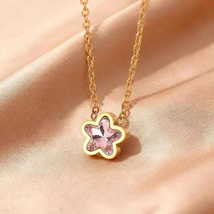 18K Gold Star Pendant Necklace for Women