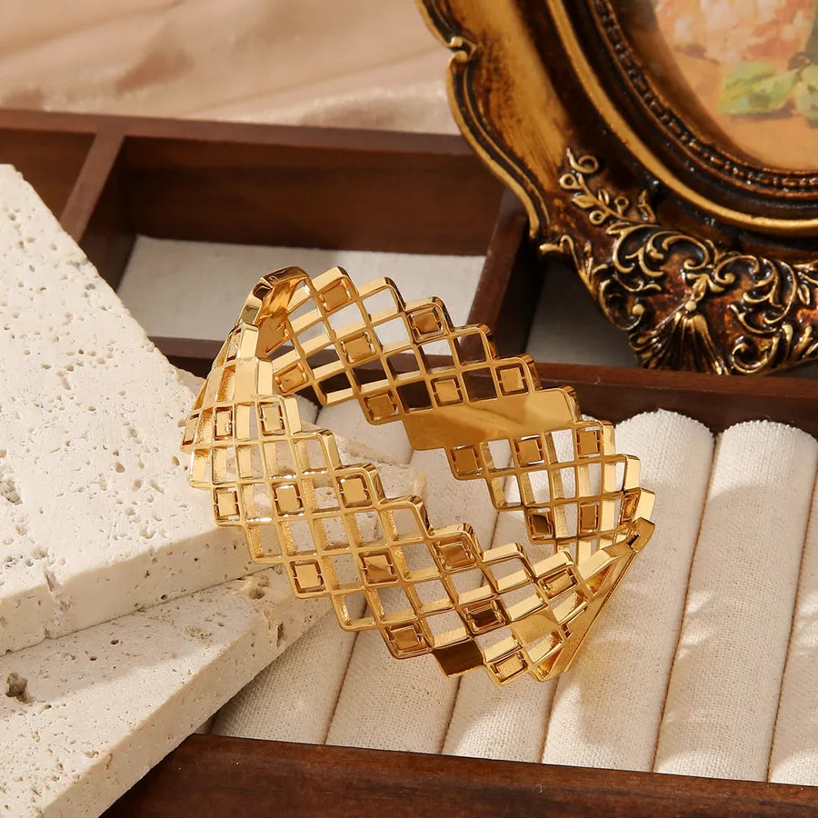 18K Gold Plated Honeycomb Zircon Ring 6.3–6.6 Cm AZ-05