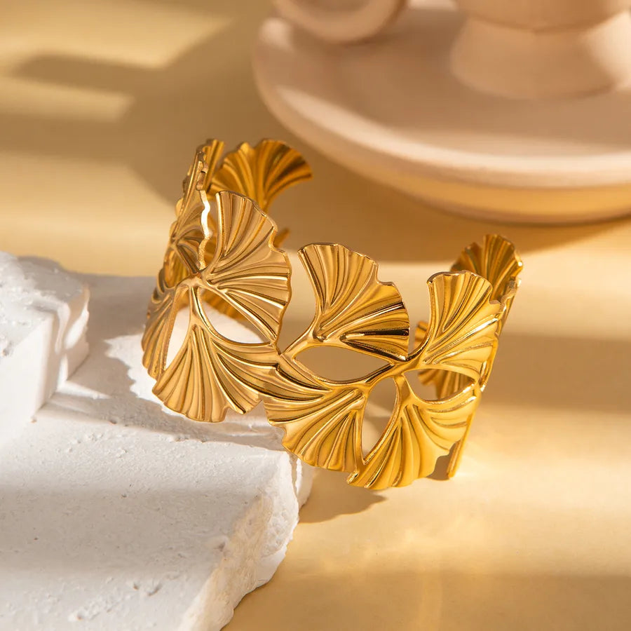 18K Gold Plated Stainless Steel Flower Bangle Bjgb0166