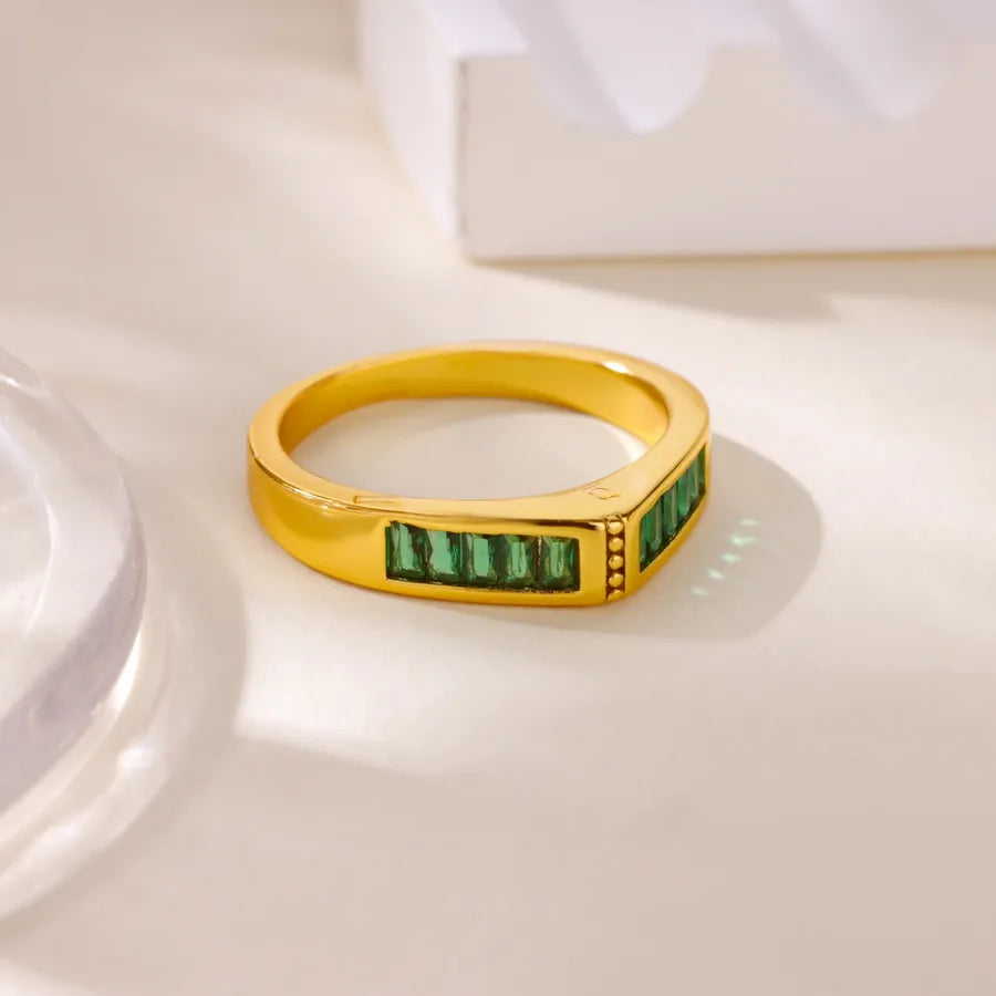 Elegant 18K Gold Zircon Fish Tail Ring