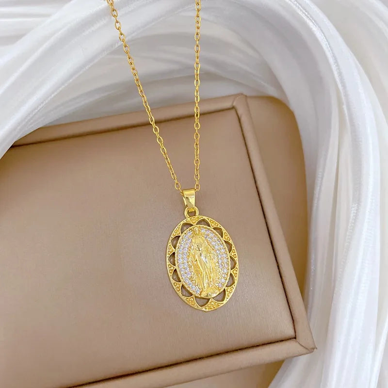 Gold Butterfly & Fish Choker Necklace E530 Titanium Steel Chain Copper Pendant