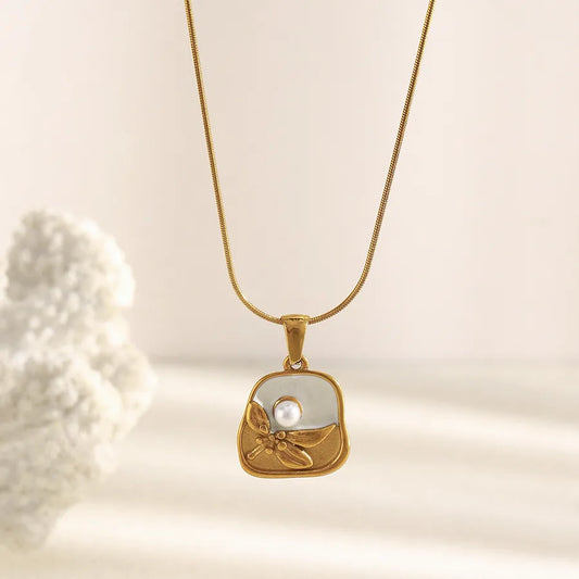 Vintage Floral Pearl Pendant Necklace