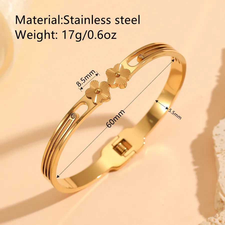 18K Gold Flower Bangle – PVD Coated Stainless Steel