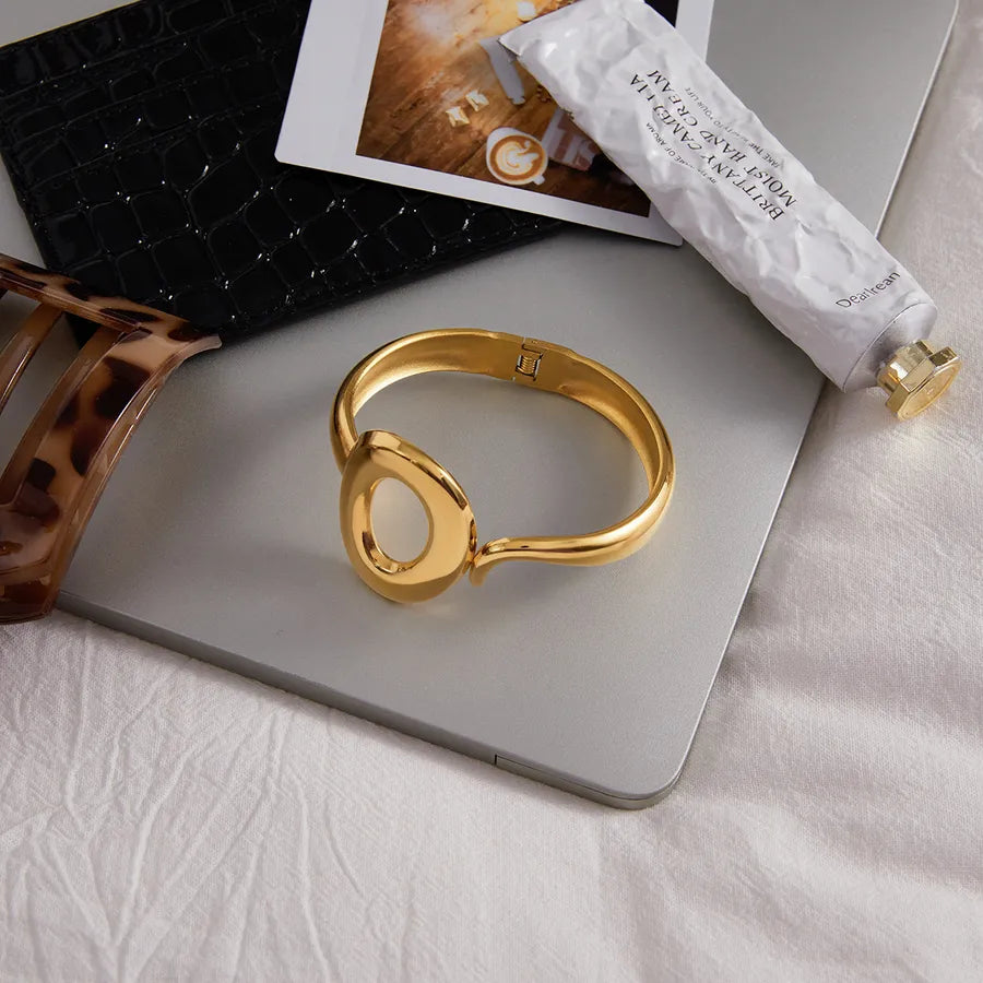 Minimalist 18K Gold Asymmetric Open Bangle