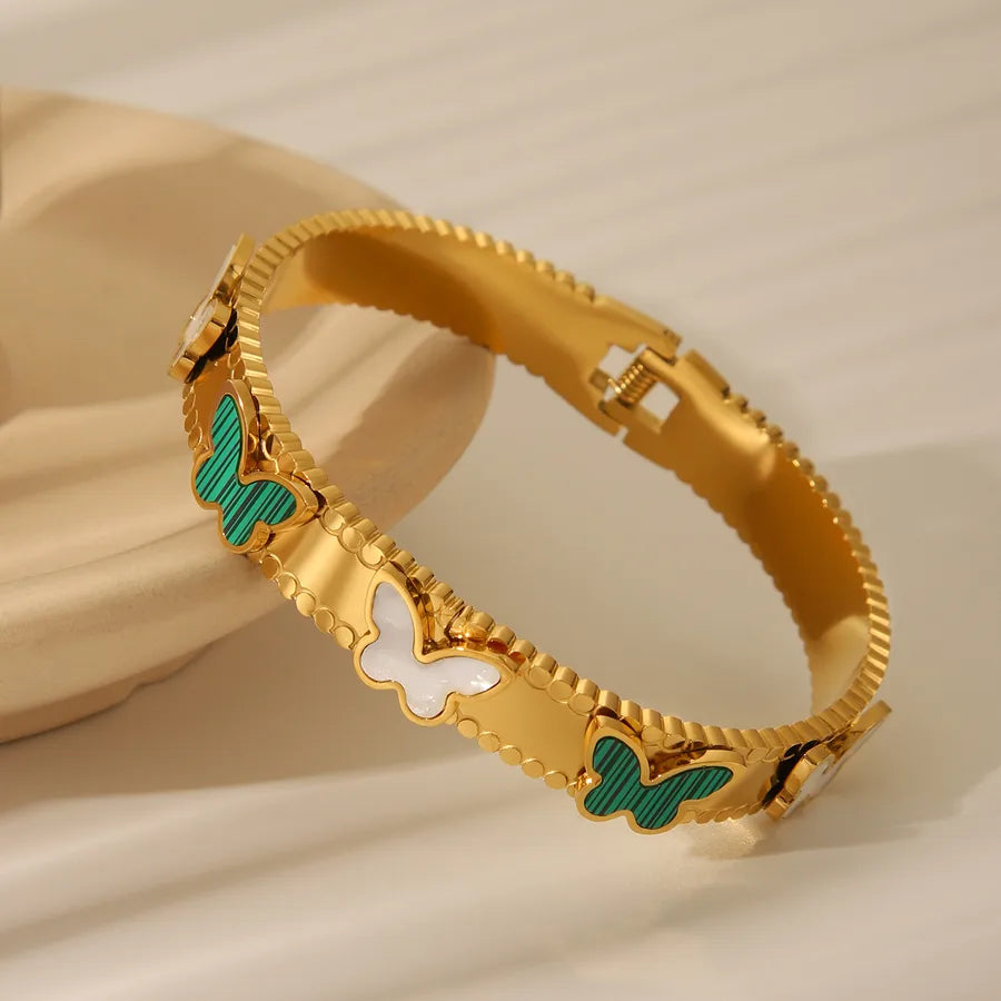 18K Gold Butterfly Bangle Bracelet W749