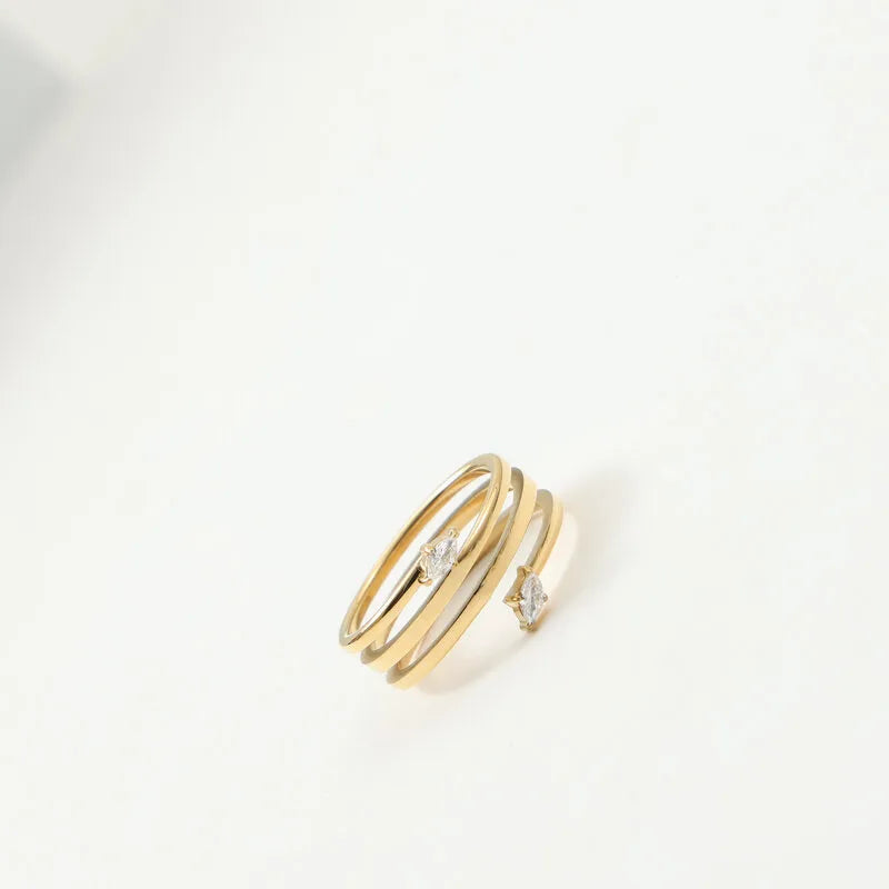 18K Gold Spiral Titanium Ring with Zirconia Stones