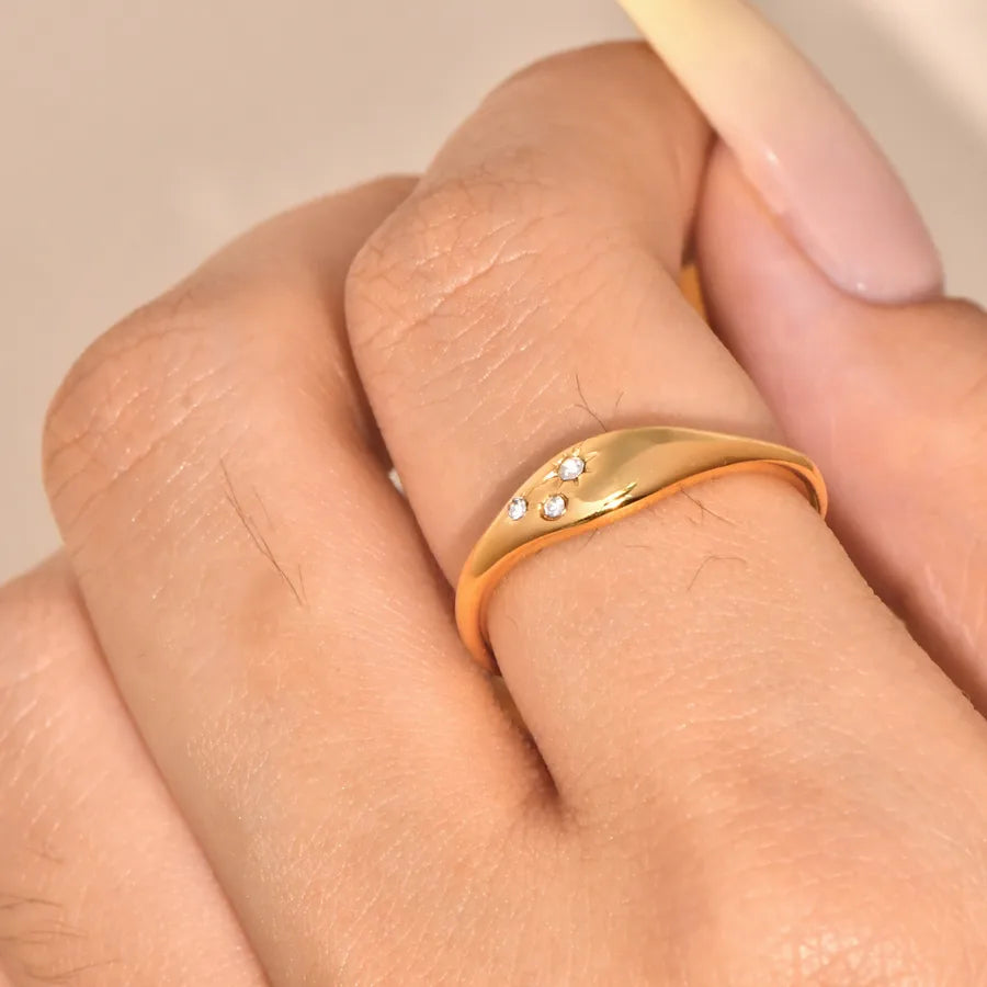 18K Gold Sun Pattern Zircon Ring
