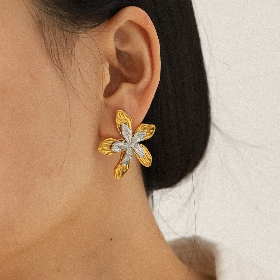 Five-Petal Flower Earrings – Gold & Silver