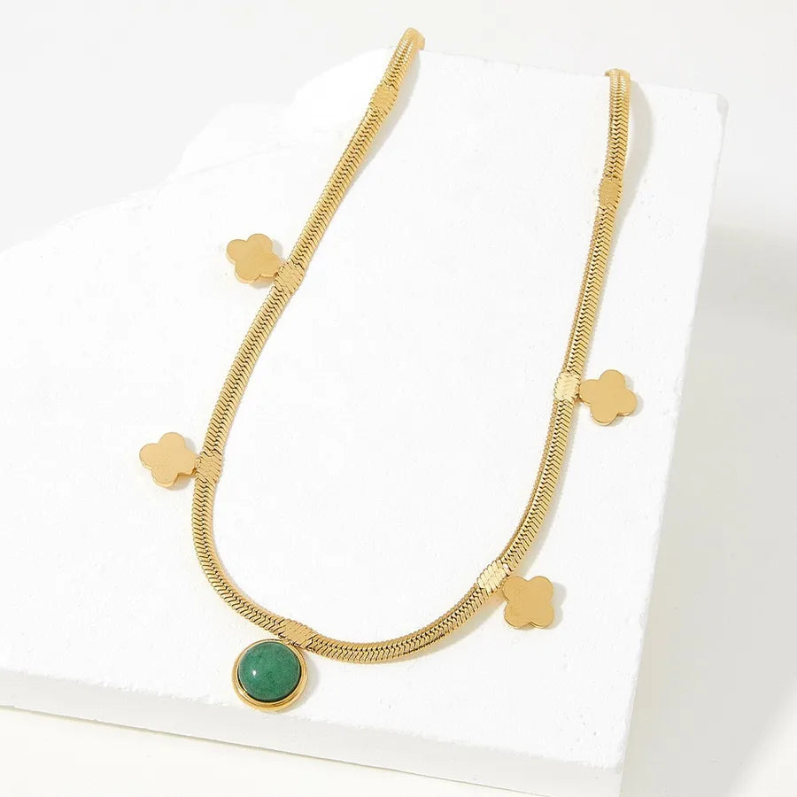 Green Dongling Stone Pendant Necklace