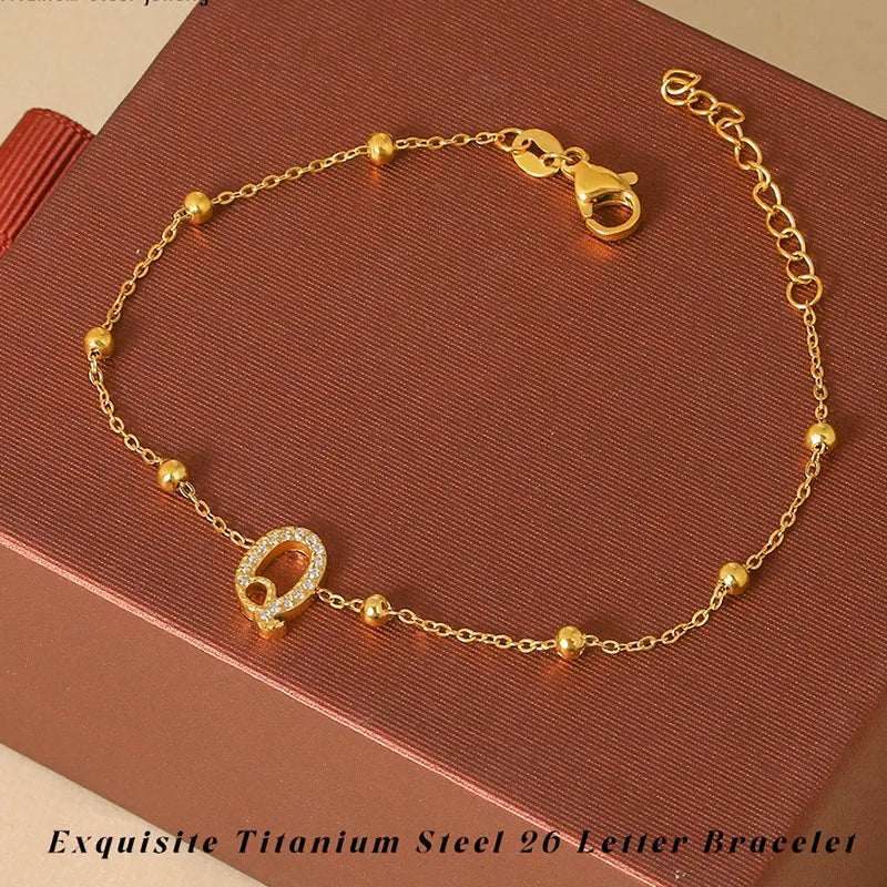 Elegant Letter Bracelet in 304 Stainless Steel Gold Letter [Q] Bracelet B0021QG
