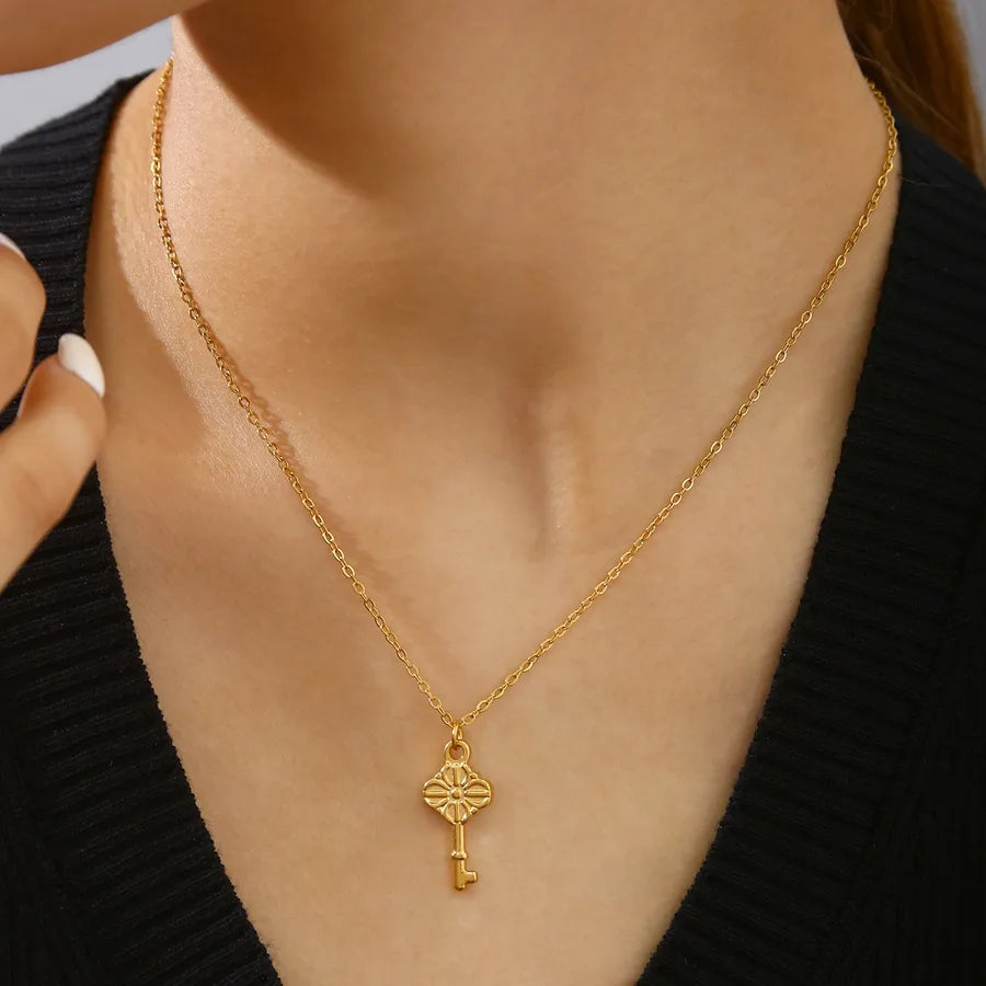 18K Gold Key Pendant Necklace for Women