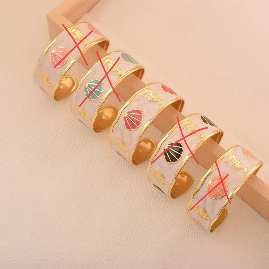 Gold-Plated Conch & Scallop Stainless Steel Bracelet Average Size Gold FYD6214SZ-red