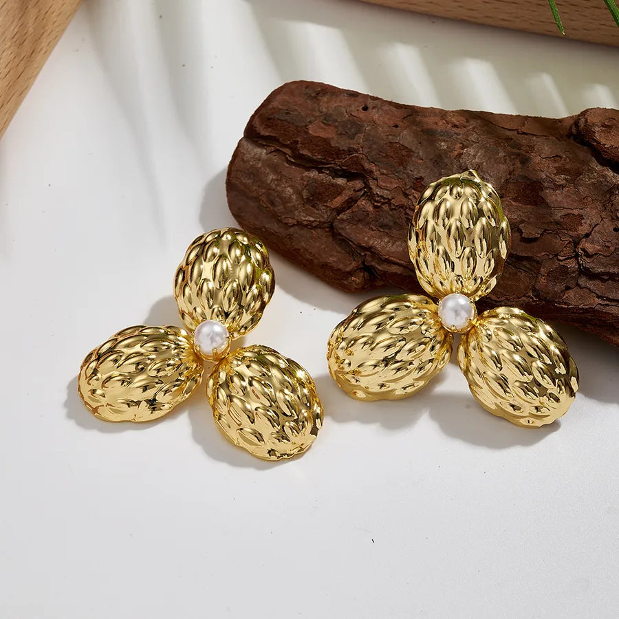 Geometric Petal Fan Earrings with Imitation Pearl
