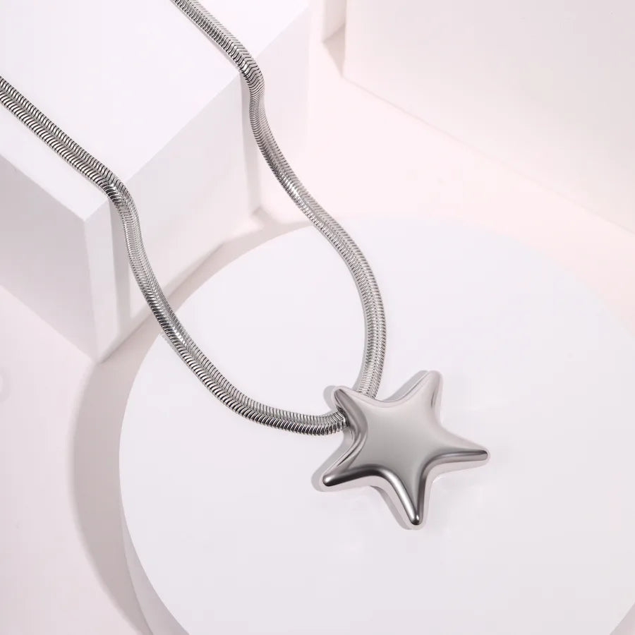 18K Gold Star Pendant Snake Chain Necklace