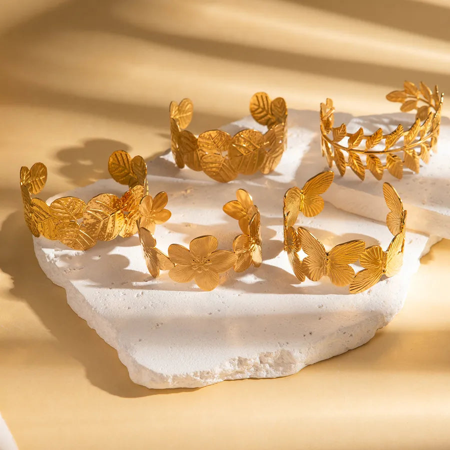 18K Gold Plated Stainless Steel Flower Bangle