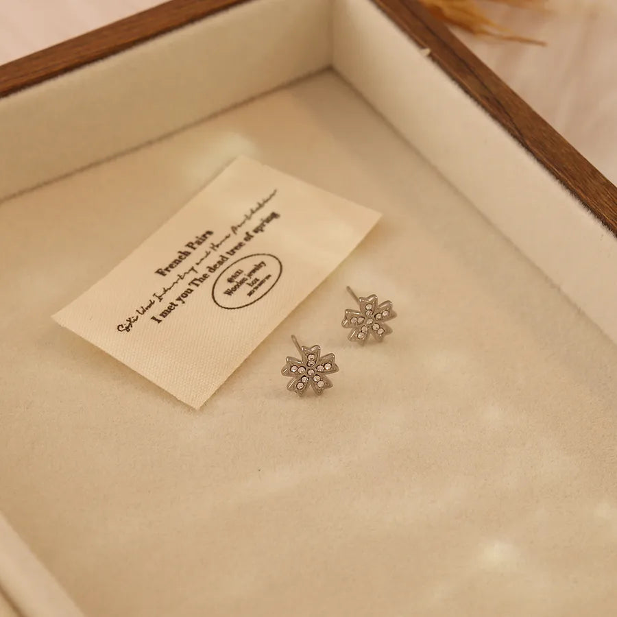 Elegant Heart & Flower Gold-Plated Stud Earrings Average Size Gold 5#Silver Flowers