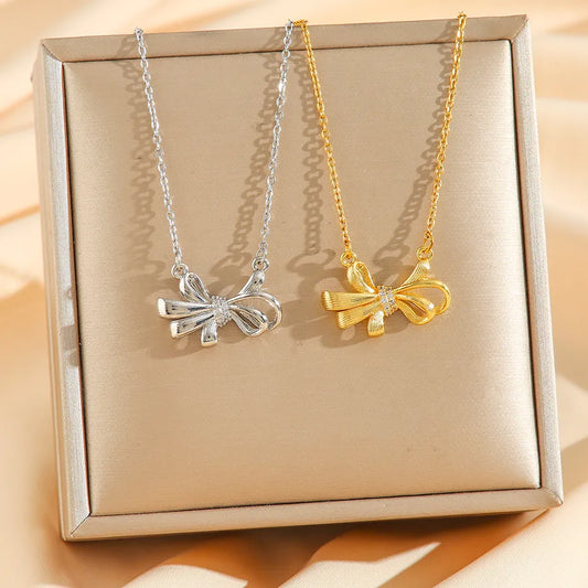 18K Gold Butterfly Knot Pendant Necklace