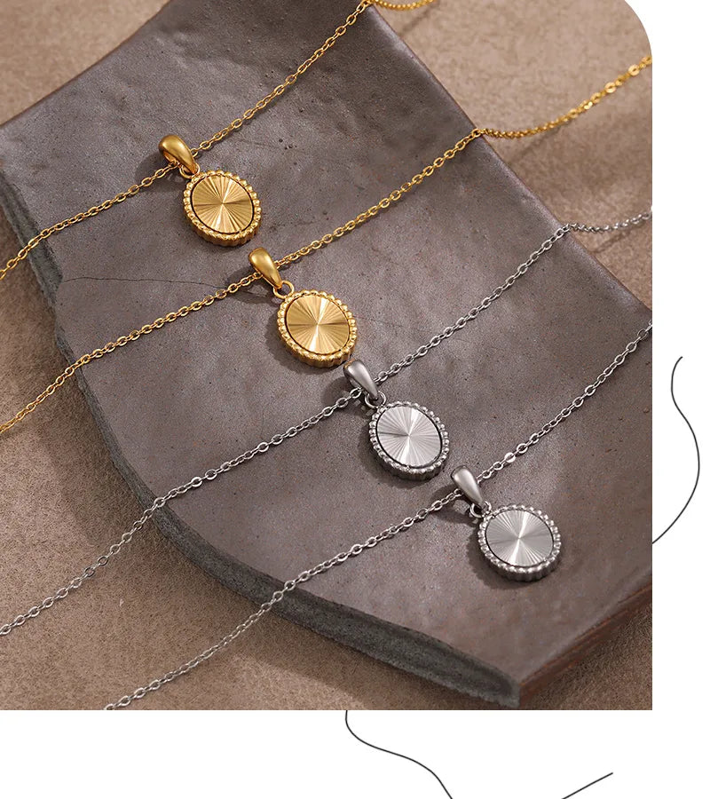 Gold Heart Oval Pendant Necklace – Stainless Steel