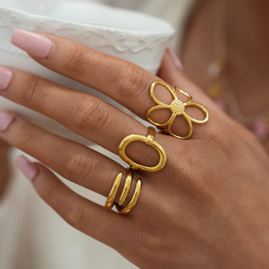 18K Gold Geometric Flower Ring Set for Women