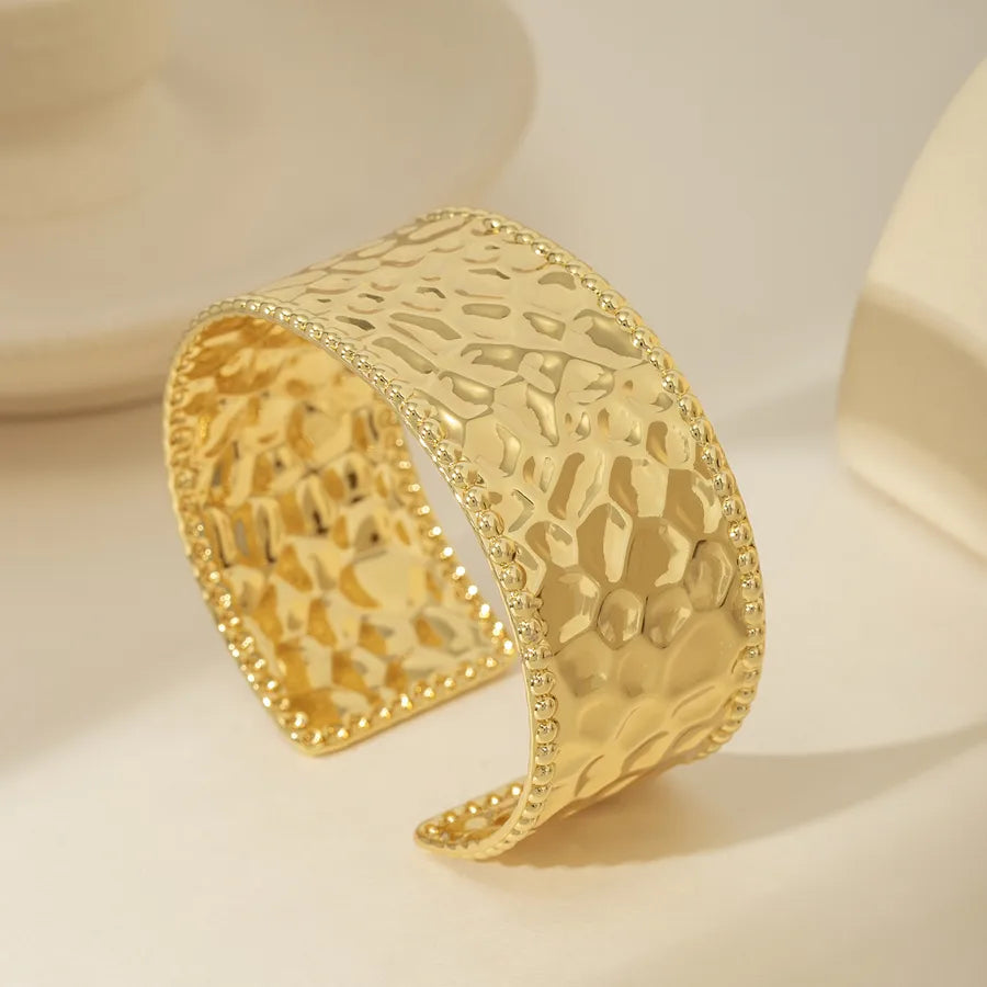 18K Gold Plated Stainless Steel Open Bangle Stainless Steel Electroplated 18k Gold Texture Wide Bracelet Style 2