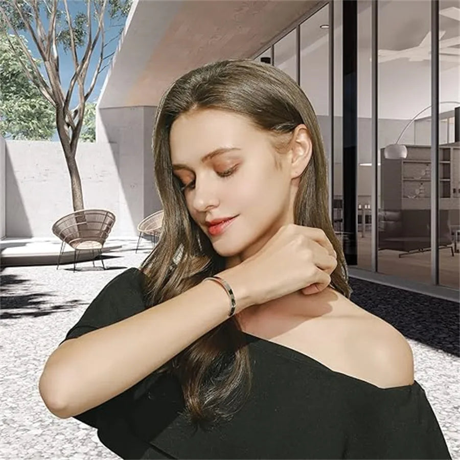 Retro Heart Stainless Steel Bangle