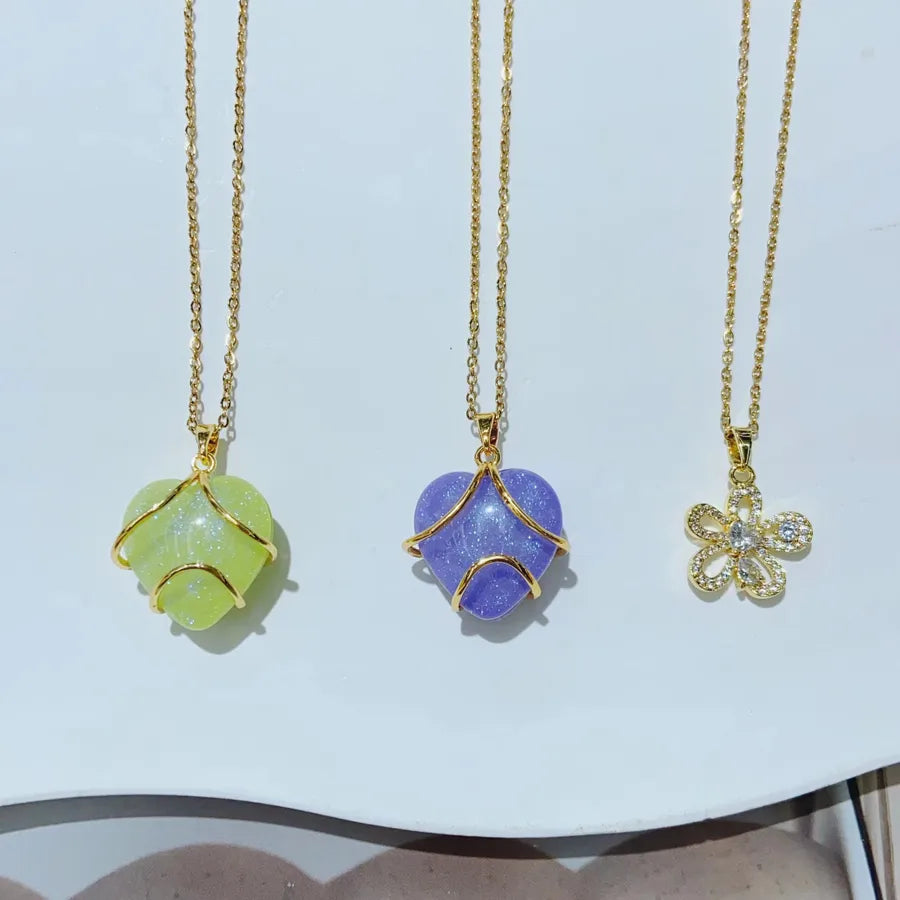 18K Gold Heart & Flower Pendant Necklace