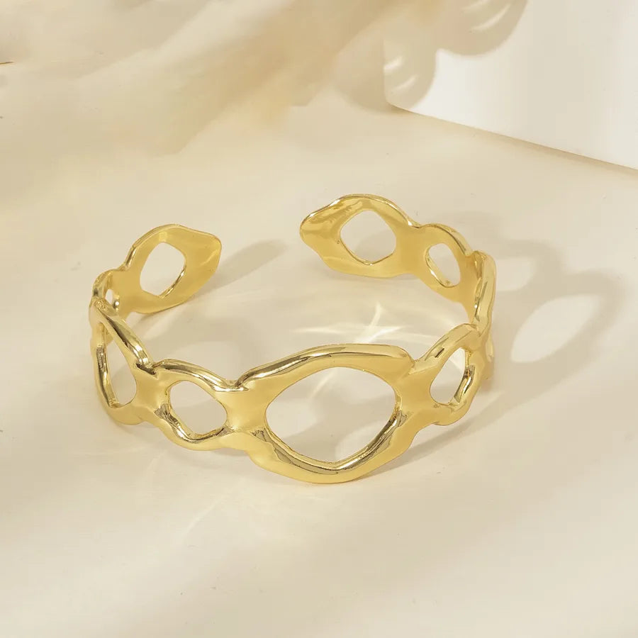 18K Gold Plated Stainless Steel Open Bangle Stainless Steel Electroplated 18k Real Gold Wide Surface Ring Shape Line Open Bracelet Style 3