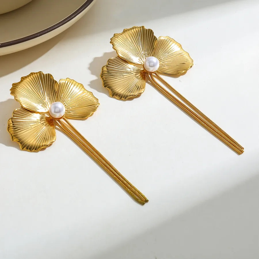18K Gold Ginkgo Leaf Pearl Stud Earrings