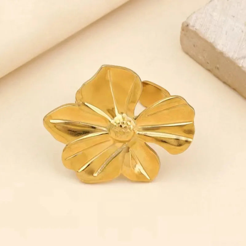 Gold Floral Butterfly Stainless Steel Ring Average Size Irregular Five-Petal Flower