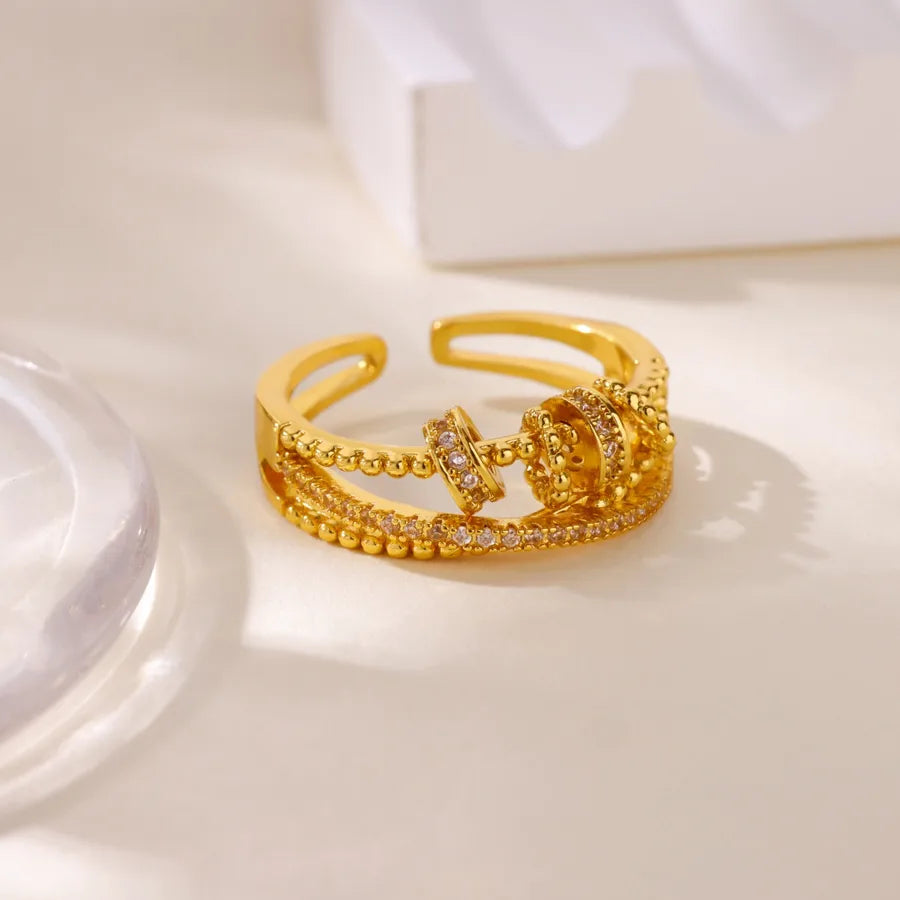 Elegant 18K Gold Zircon Fish Tail Ring