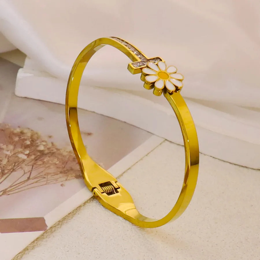 18K Gold Plated Zircon Hollow Stainless Steel Bracelet Average Size Gold Style 37