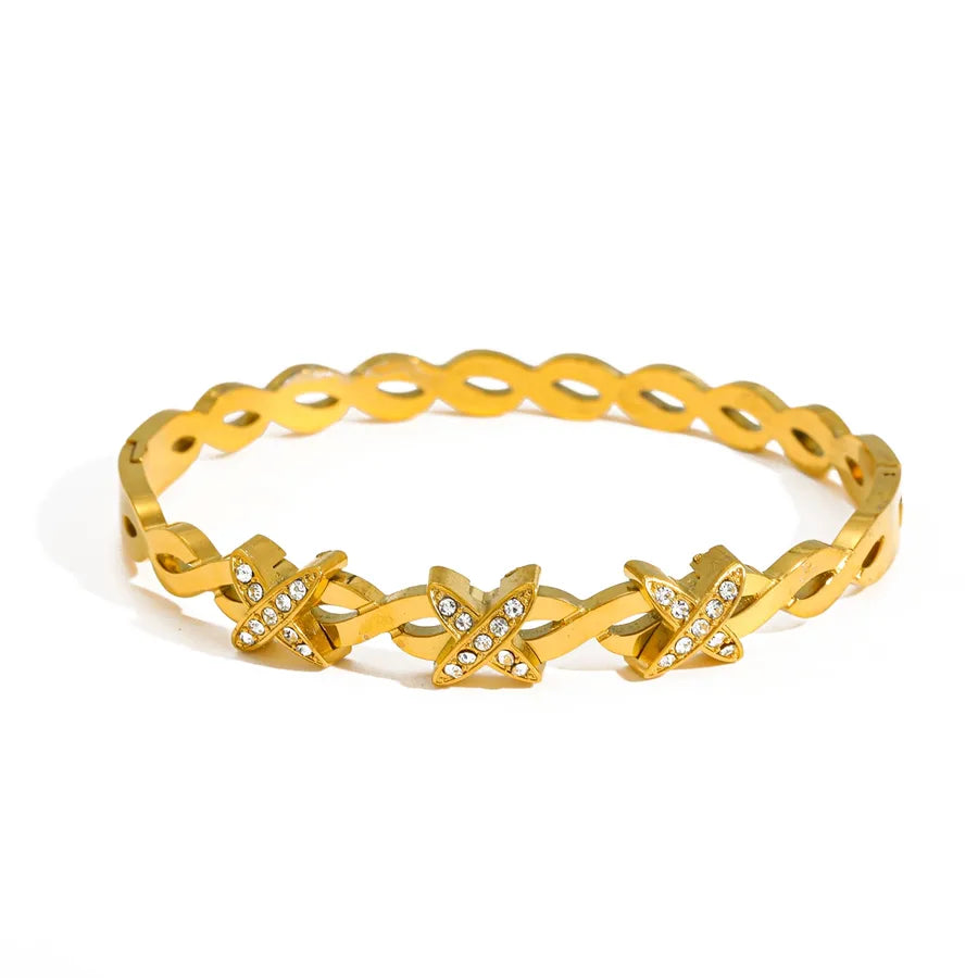 18K Gold Plated Butterfly & Flower Bracelet