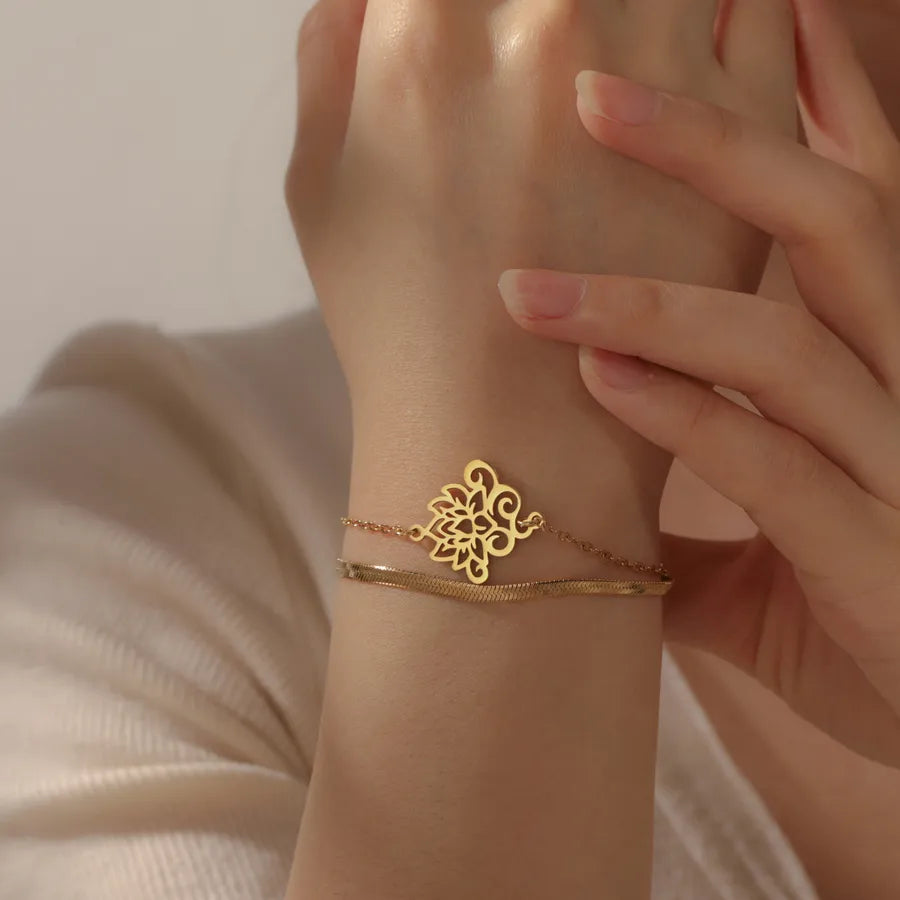 Retro Lotus Pendant Gold-Plated Bracelet