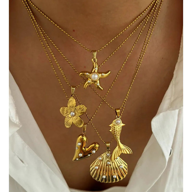 18K Gold Ocean Heart Flower Pendant Necklace Average Size Model Five-Piece Set in Main Picture