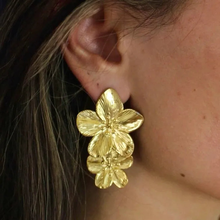 Elegant Gold Five-Leaf Flower Drop Earrings