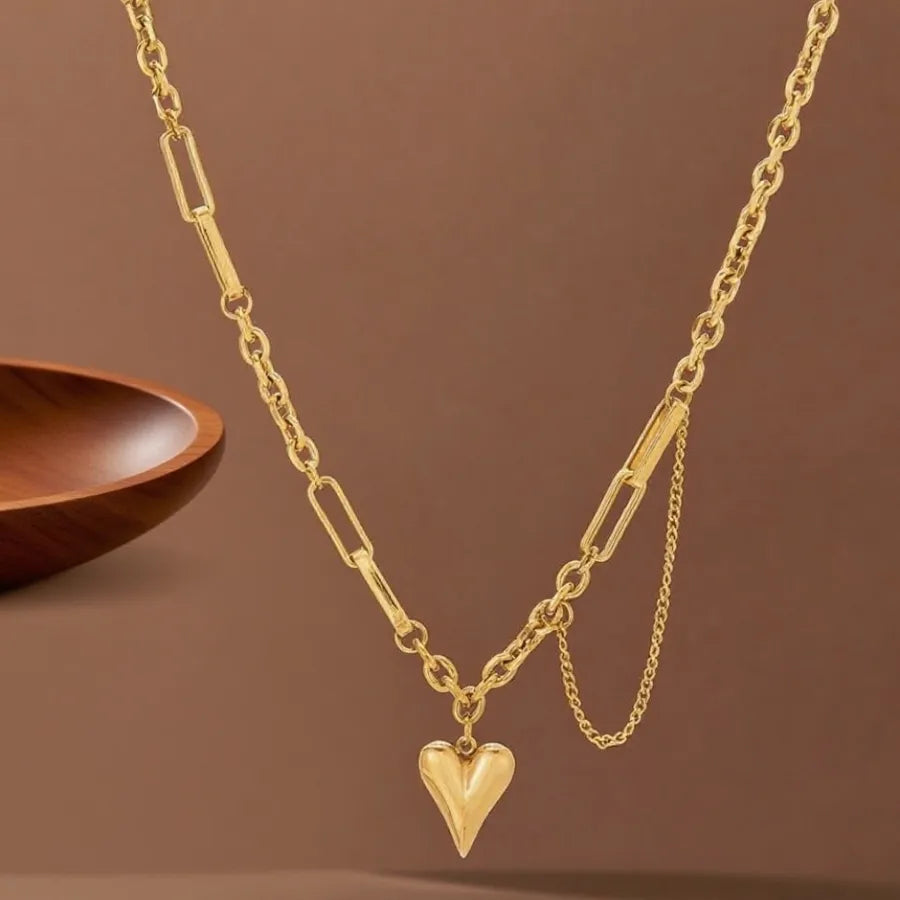 Gold Heart Shell Pendant Necklace X06163-retro Heart-Necklace- Gold