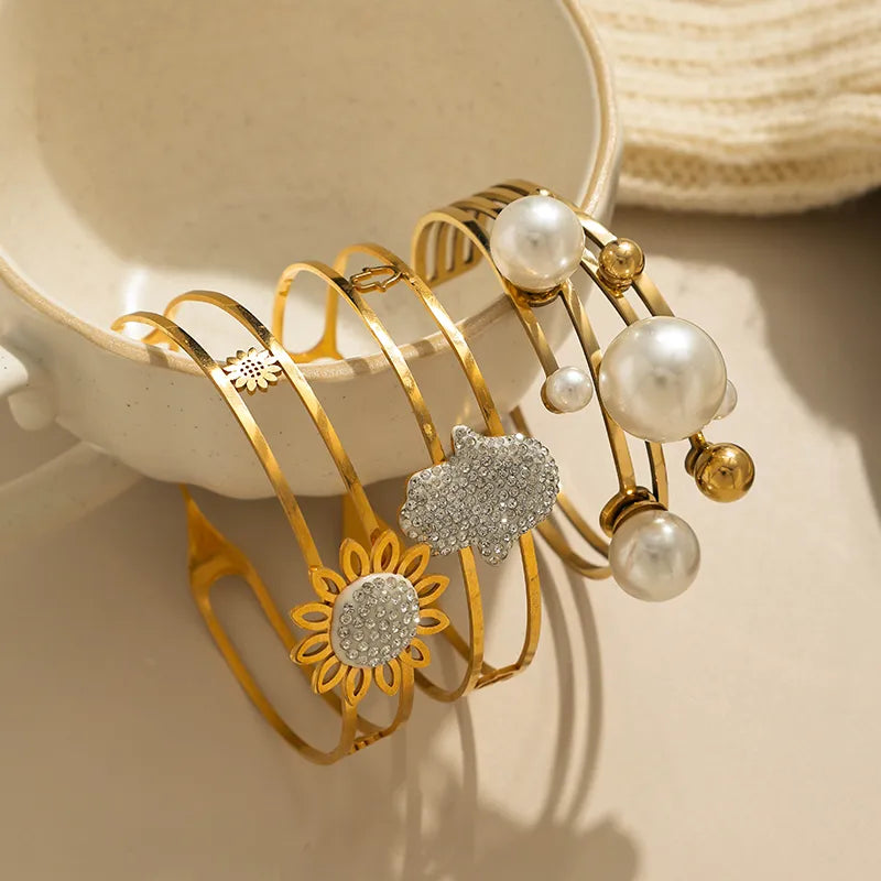 14K Gold Plated Palm & Pearl Flower Bracelet