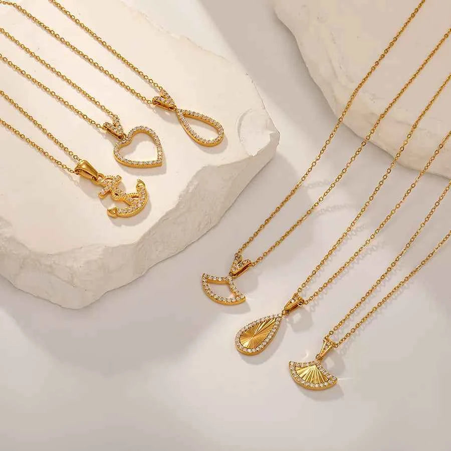 18K Gold Plated Geometric Heart Pendant Necklace